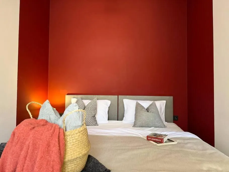 Red Currant - Prague Apartment