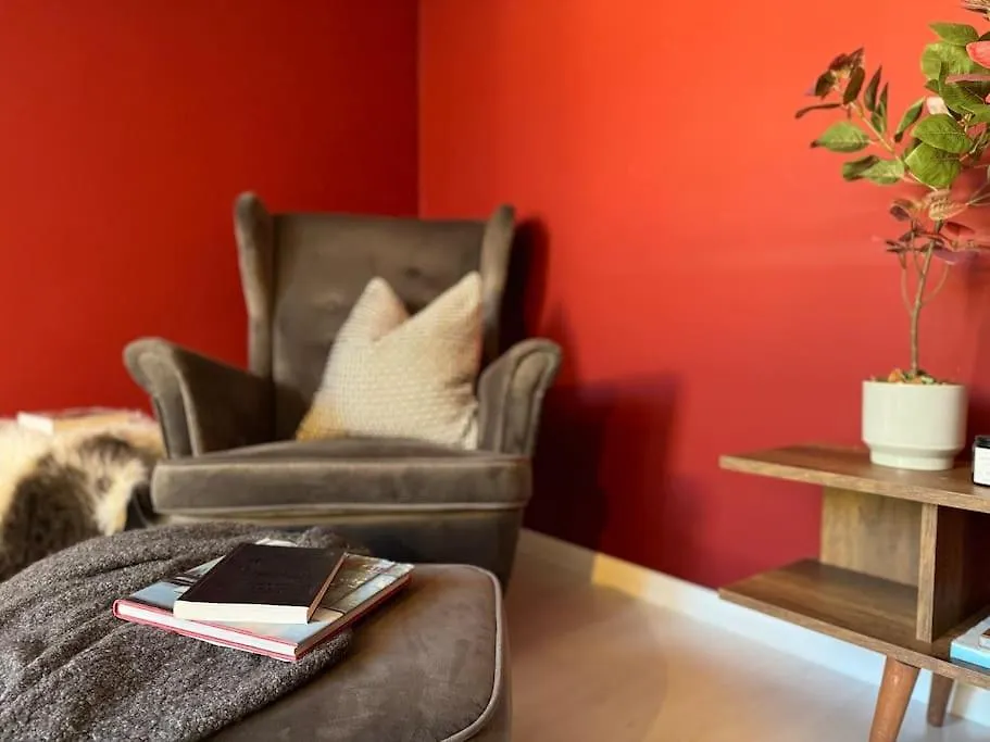 Red Currant - Prague Apartment
